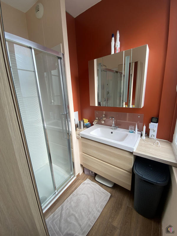 Maison traditionnelle - 163 m² - 6 pièces