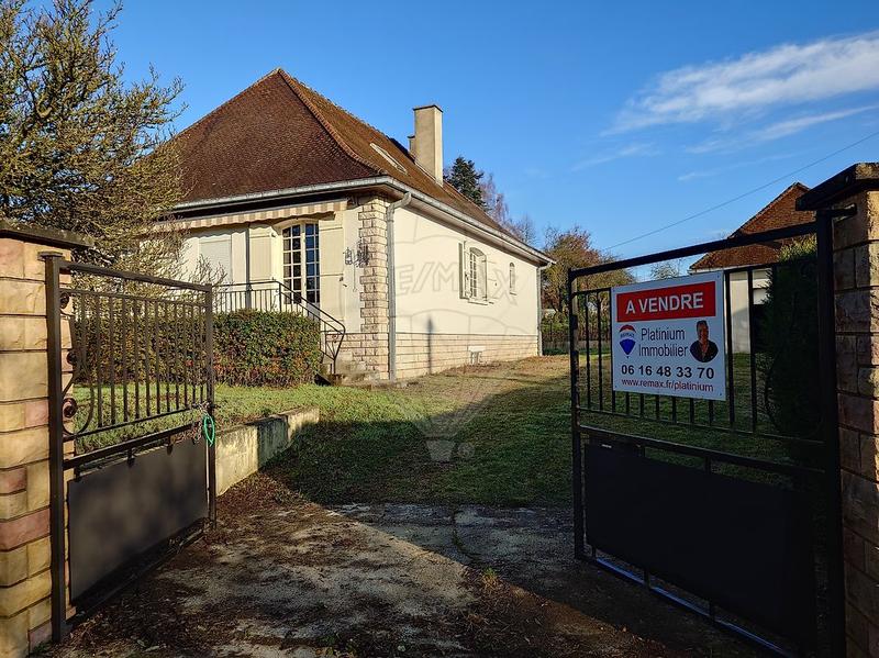 Maison - 97 m² - 3 pièces