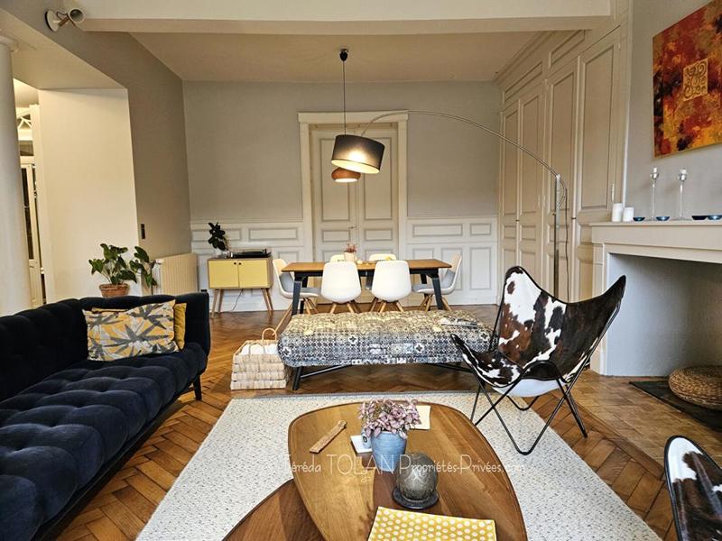 Demeure - 380 m² - 10 pièces