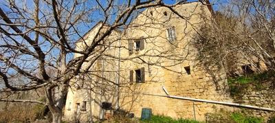 Maison - 150 m² - 8 pièces