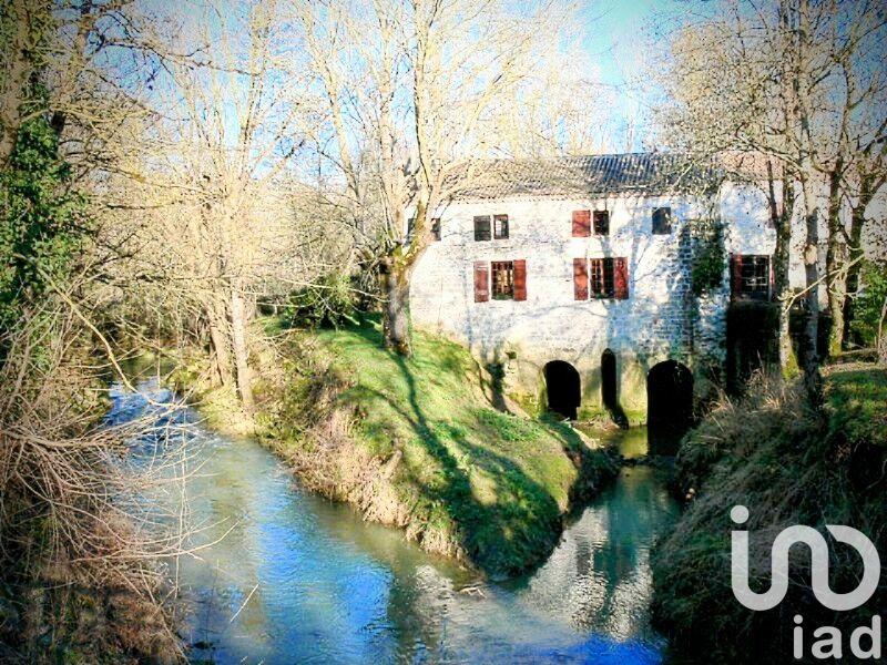 Maison - 400 m² - 8 pièces