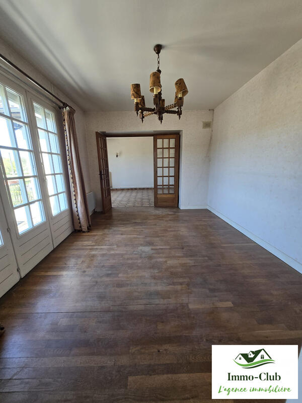 Maison traditionnelle - 88 m² - 5 pièces