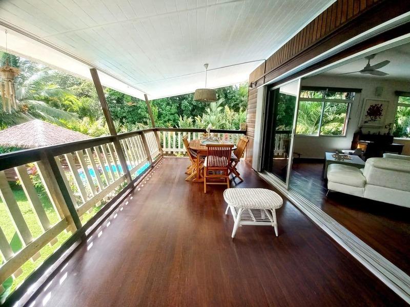 Villa - 257 m² - 9 pièces