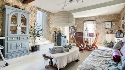 Maison - 250 m² - 8 pièces