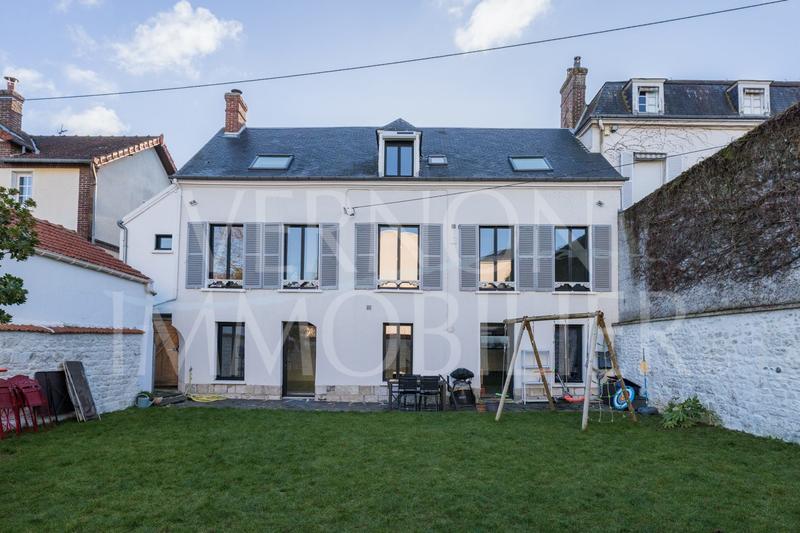 Maison - 143 m² - 7 pièces