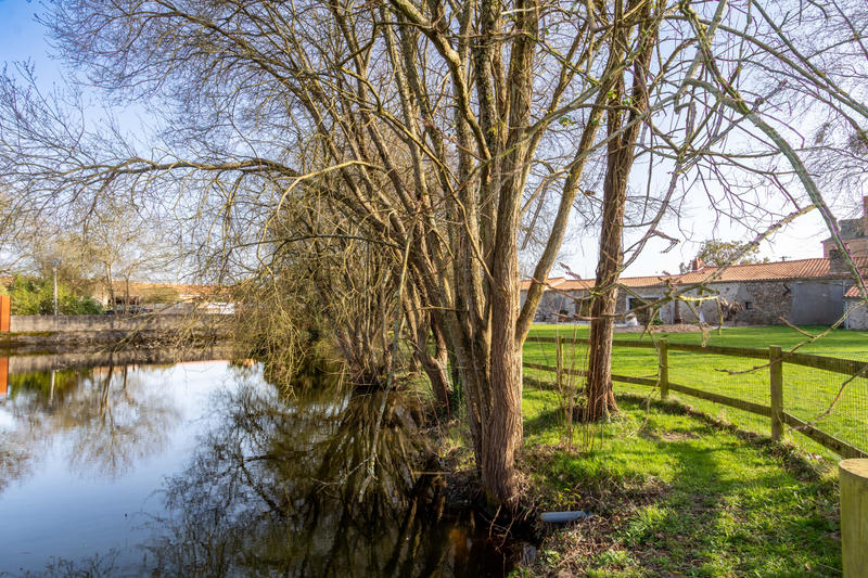 Maison - 478 m² - 10 pièces