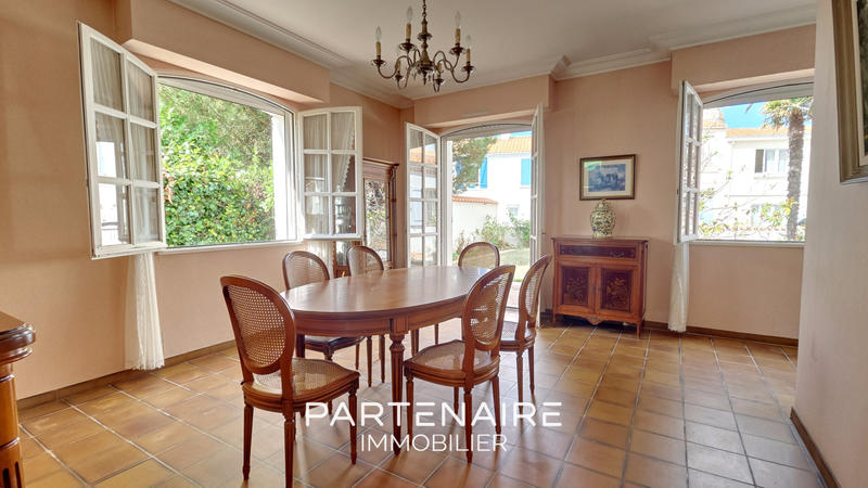 Maison - 143 m² - 5 pièces