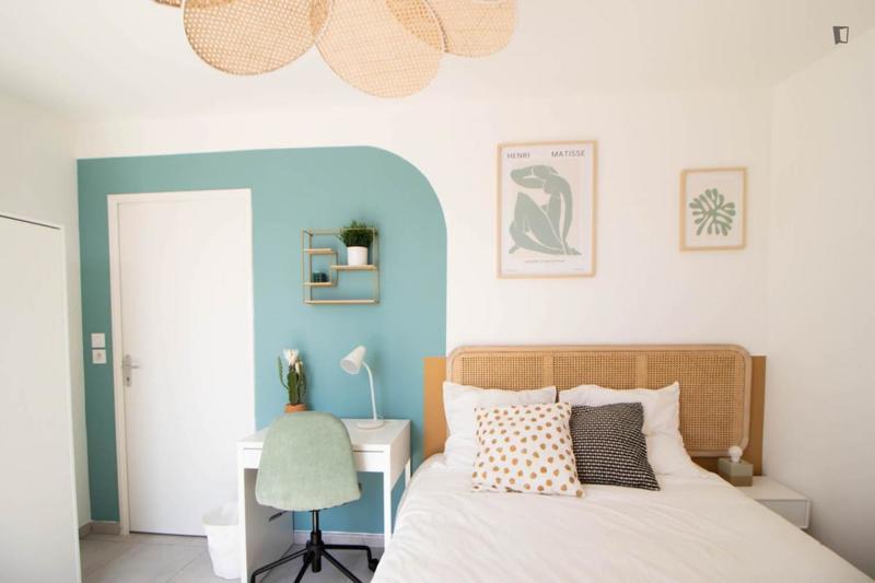 Chambre - 11 m² - 5 pièces