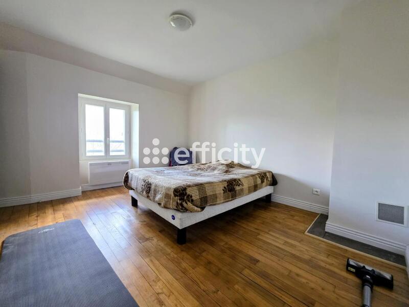 Longère - 385 m² - 15 pièces