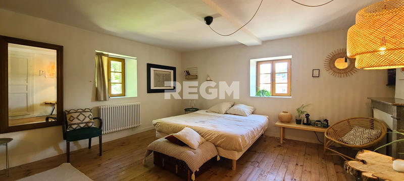 Villa - 320 m² - 13 pièces