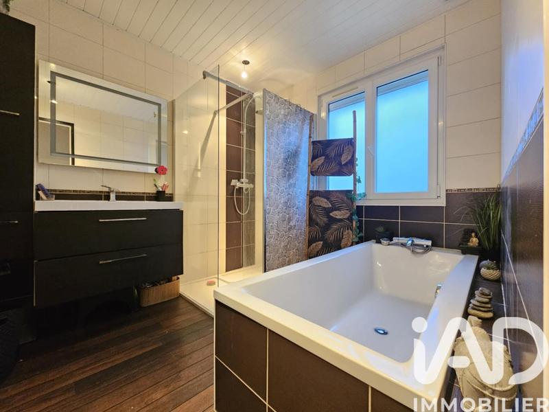 Maison - 107 m² - 6 pièces