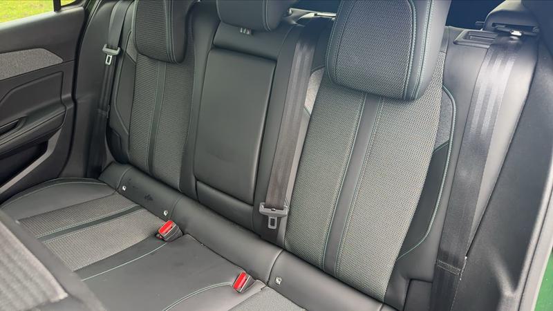 Peugeot 308 1.6 PureTech 180 Hybrid Eat8 Allure Pack