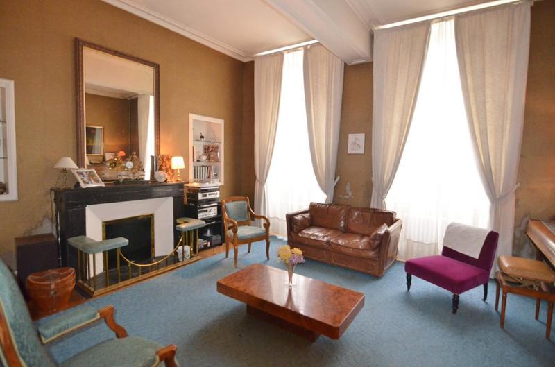 Maison - 324 m² - 8 pièces