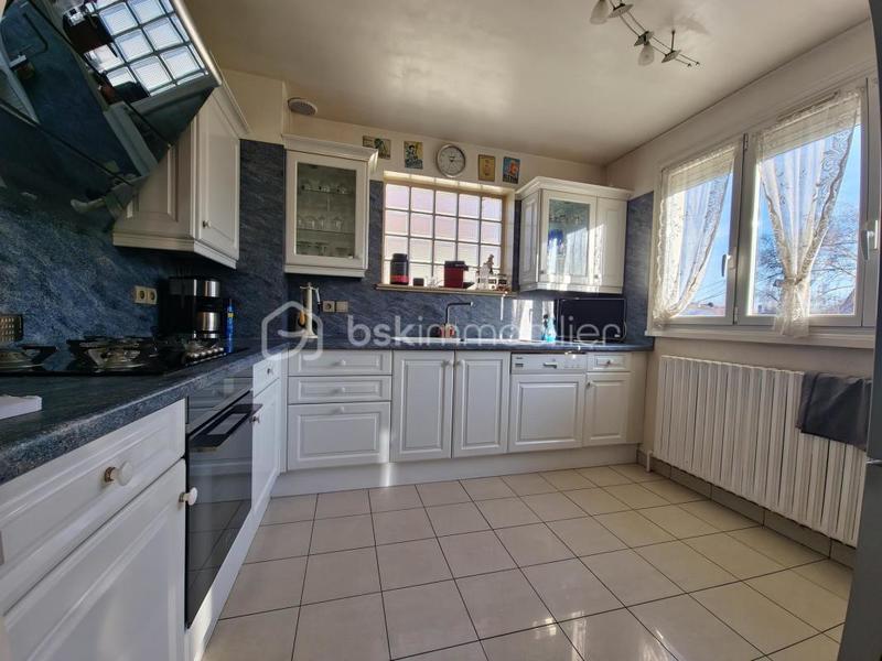 Maison - 165 m² - 8 pièces