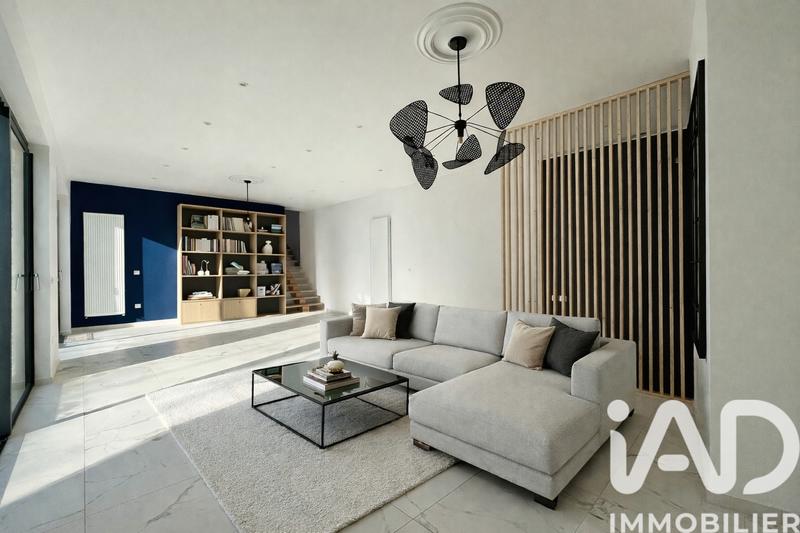 Maison de ville - 216 m² - 7 pièces