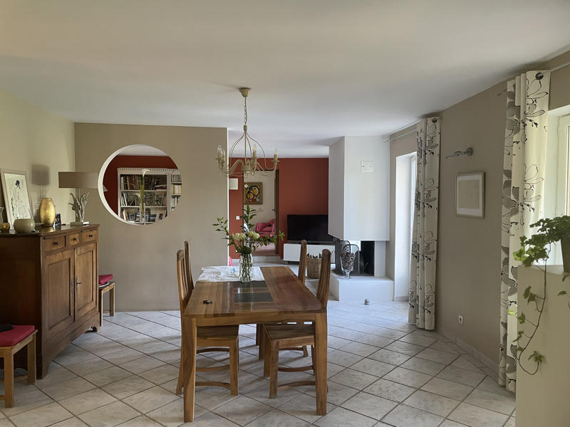 Maison - 210 m² - 5 pièces