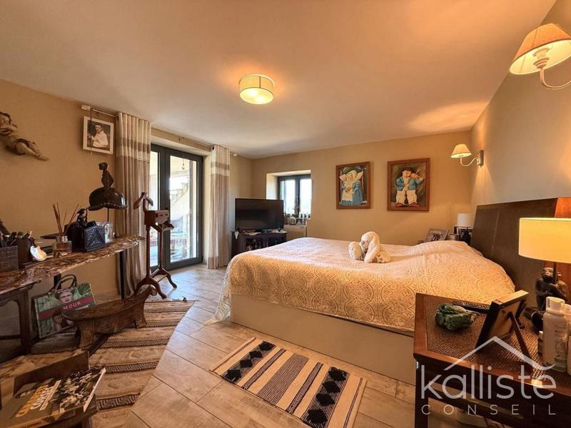 Maison - 194 m² - 7 pièces