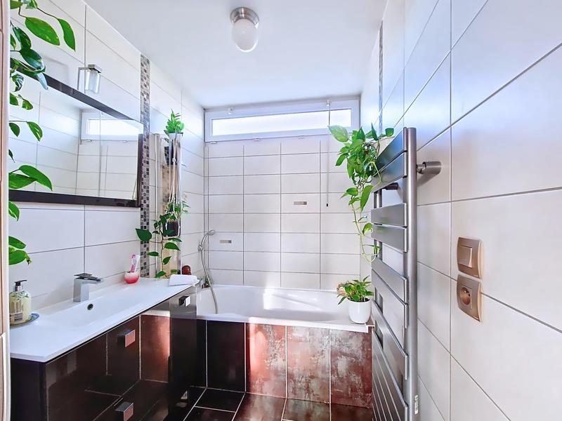 Appartement - 99 m² - 5 pièces