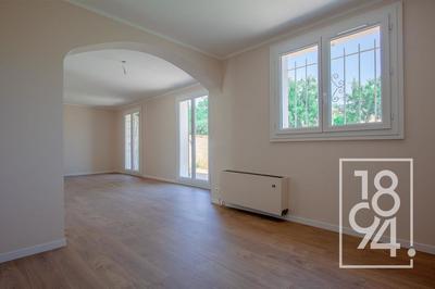 Maison - 96 m² - 4 pièces