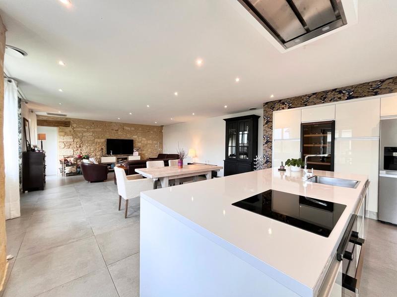 Maison - 172 m² - 6 pièces