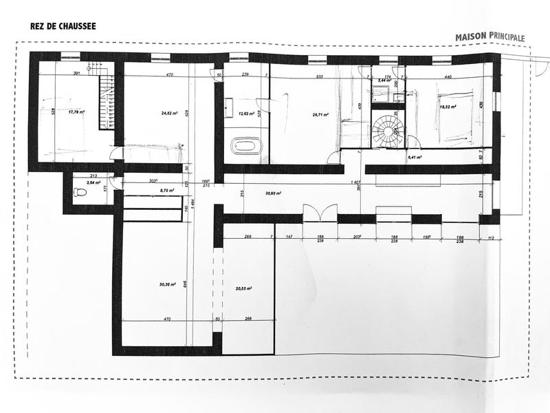 Maison - 303 m² - 7 pièces