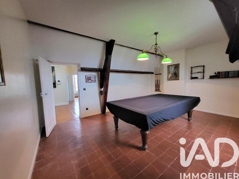 Maison - 240 m² - 9 pièces