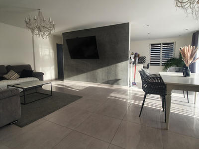 Maison - 140 m² - 6 pièces