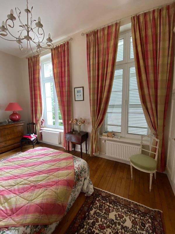 Maison - 266 m² - 8 pièces