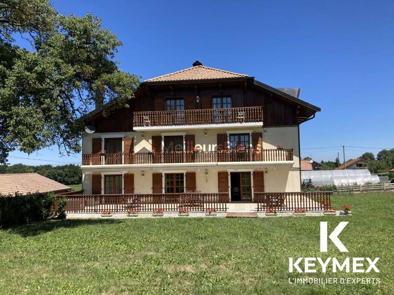 Propriété - 576 m² - 13 pièces