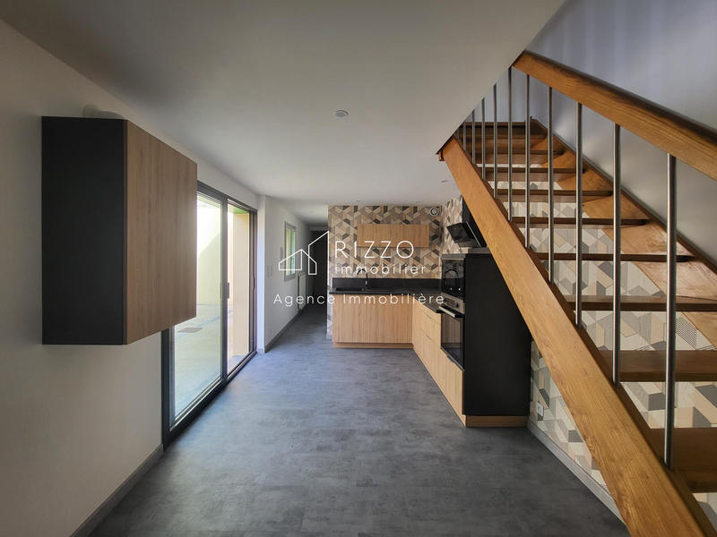 Appartement - 95 m² - 4 pièces