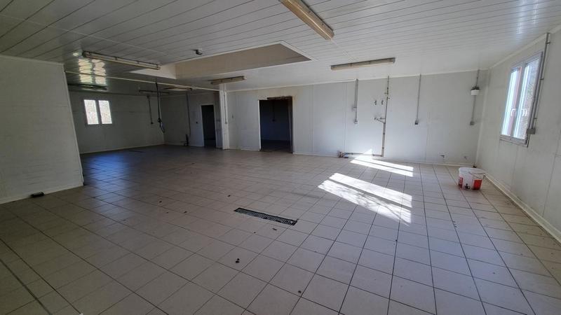 Maison - 200 m² - 2 pièces