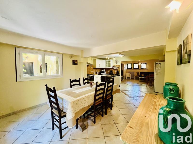 Maison - 206 m² - 7 pièces