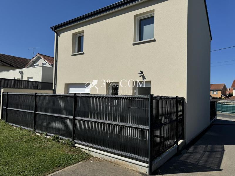 Pavillon - 90 m² - 4 pièces