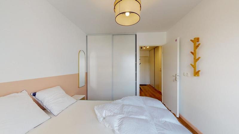 Appartement - 85 m² - 5 pièces