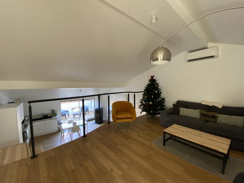 Appartement - 90 m² - 3 pièces