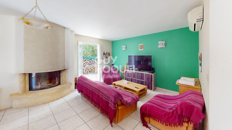 Maison - 93 m² - 4 pièces