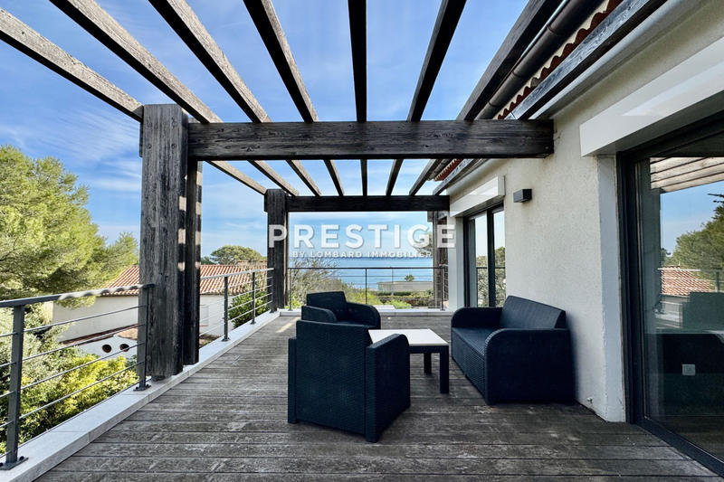 Maison - 255 m² - 8 pièces