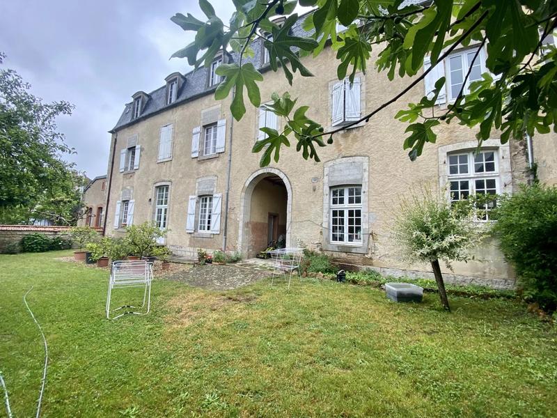 Maison chambre d'hôtes - 331 m² - 16 pièces