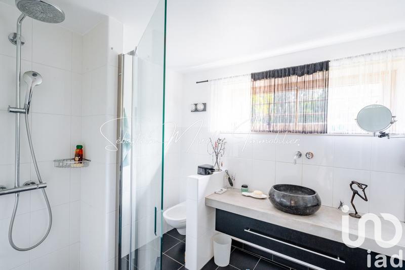 Maison de maîtres - 225 m² - 7 pièces