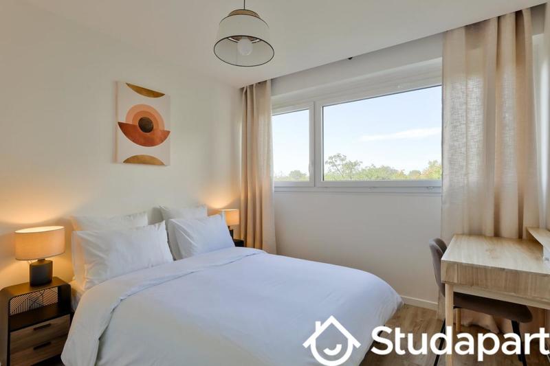 Chambre - 11 m² - 1 pièce