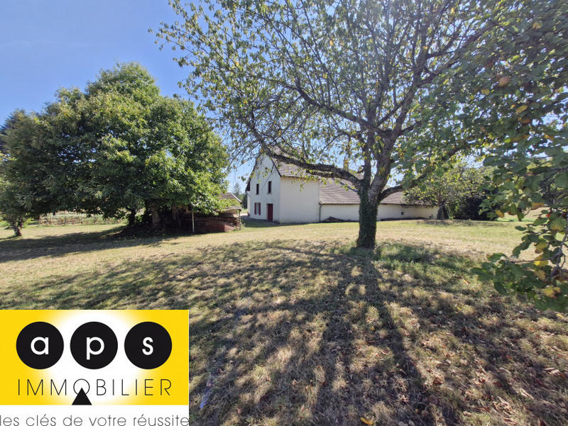 Maison - 210 m² - 8 pièces