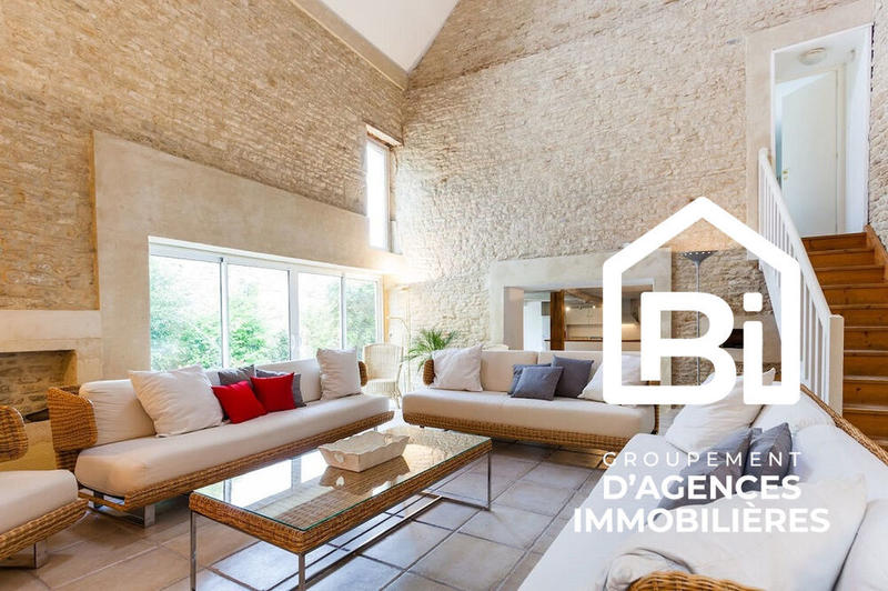 Maison en pierre - 172 m² - 7 pièces