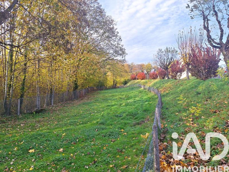 Maison - 225 m² - 7 pièces