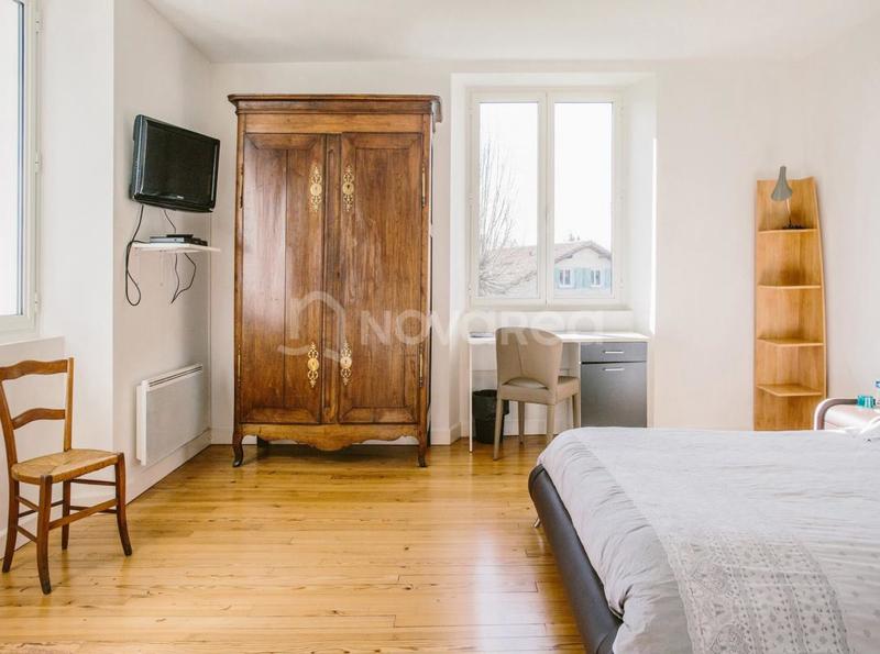 Maison - 644 m² - 17 pièces