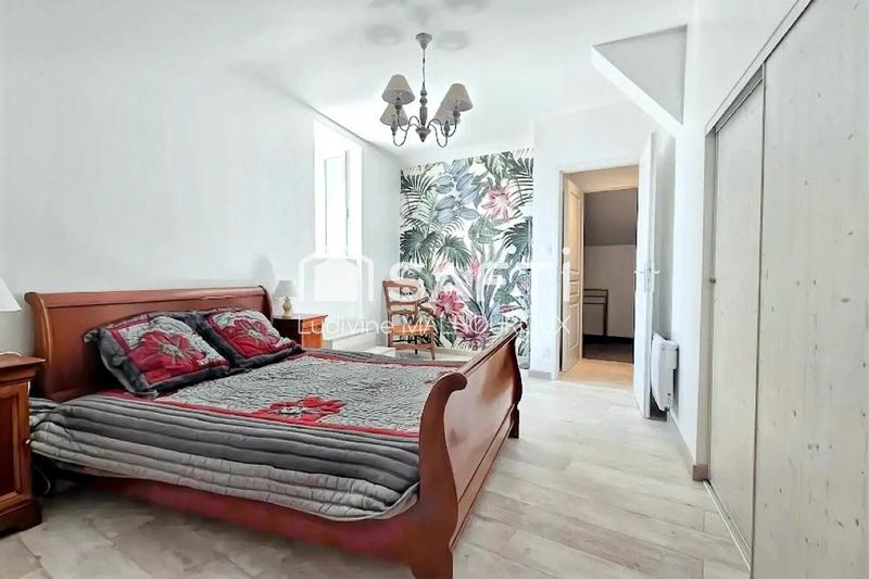 Maison - 136 m² - 6 pièces