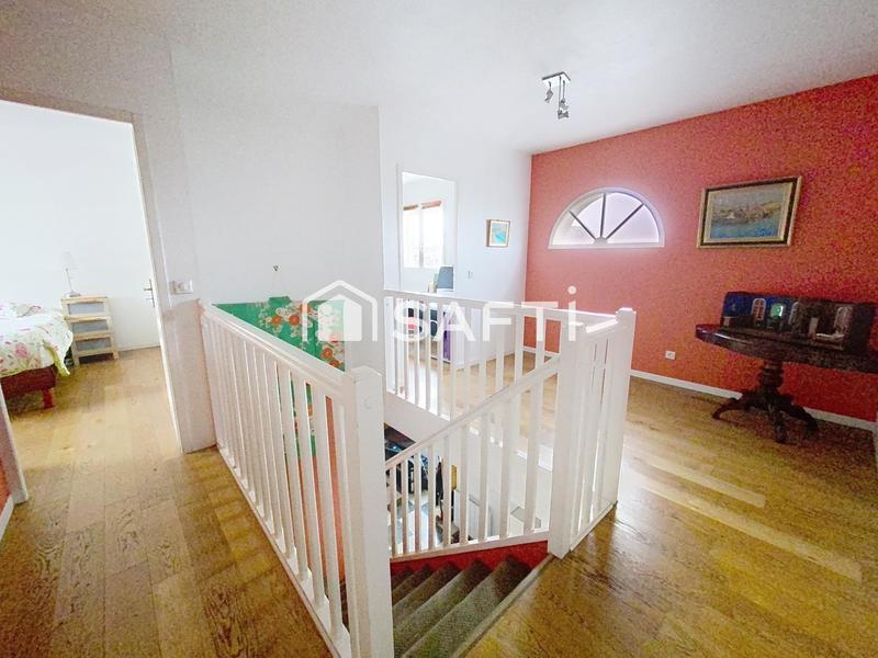 Maison - 135 m² - 6 pièces