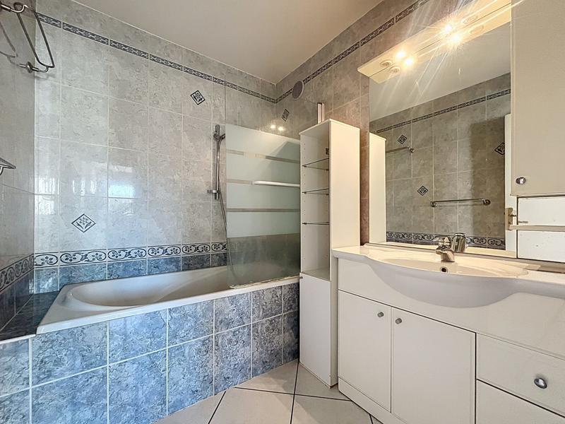 Appartement - 82 m² - 4 pièces