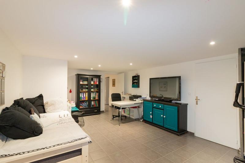 Villa - 100 m² - 6 pièces