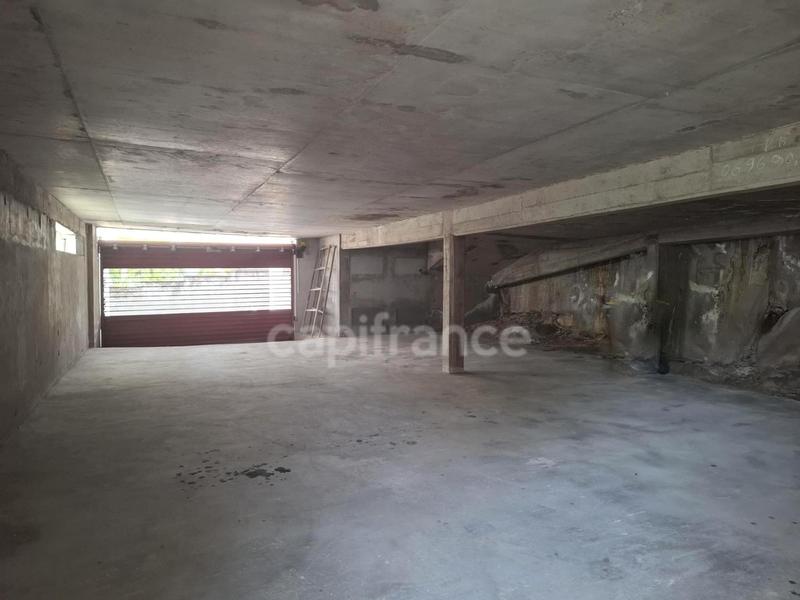 Local commercial - 60 m² - 1 pièce