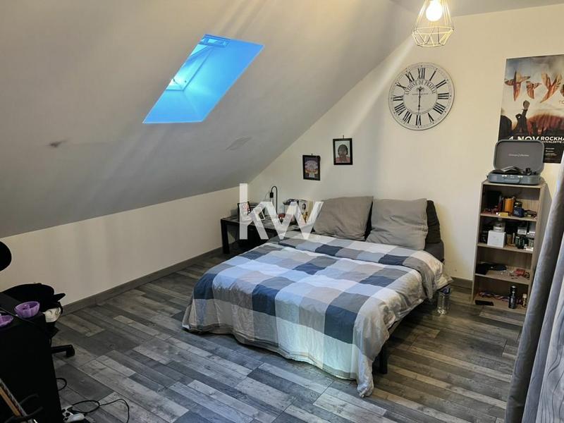 Maison - 121 m² - 6 pièces